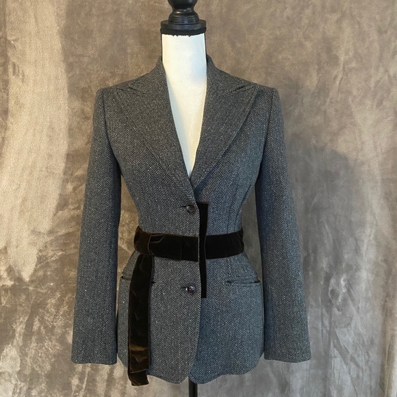 Dolce&Gabbana suit. - Picture 6 of 13